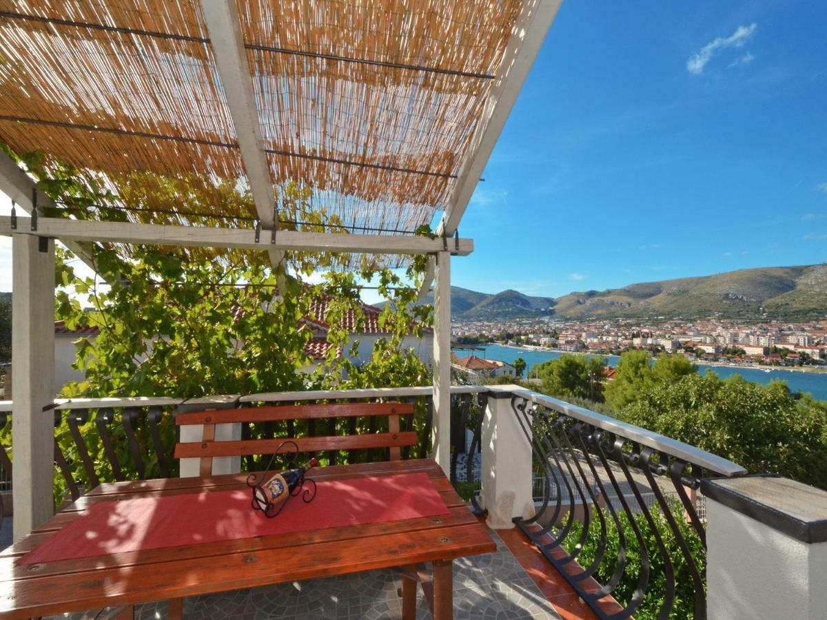 Apartment Poseidon Trogir Exterior foto